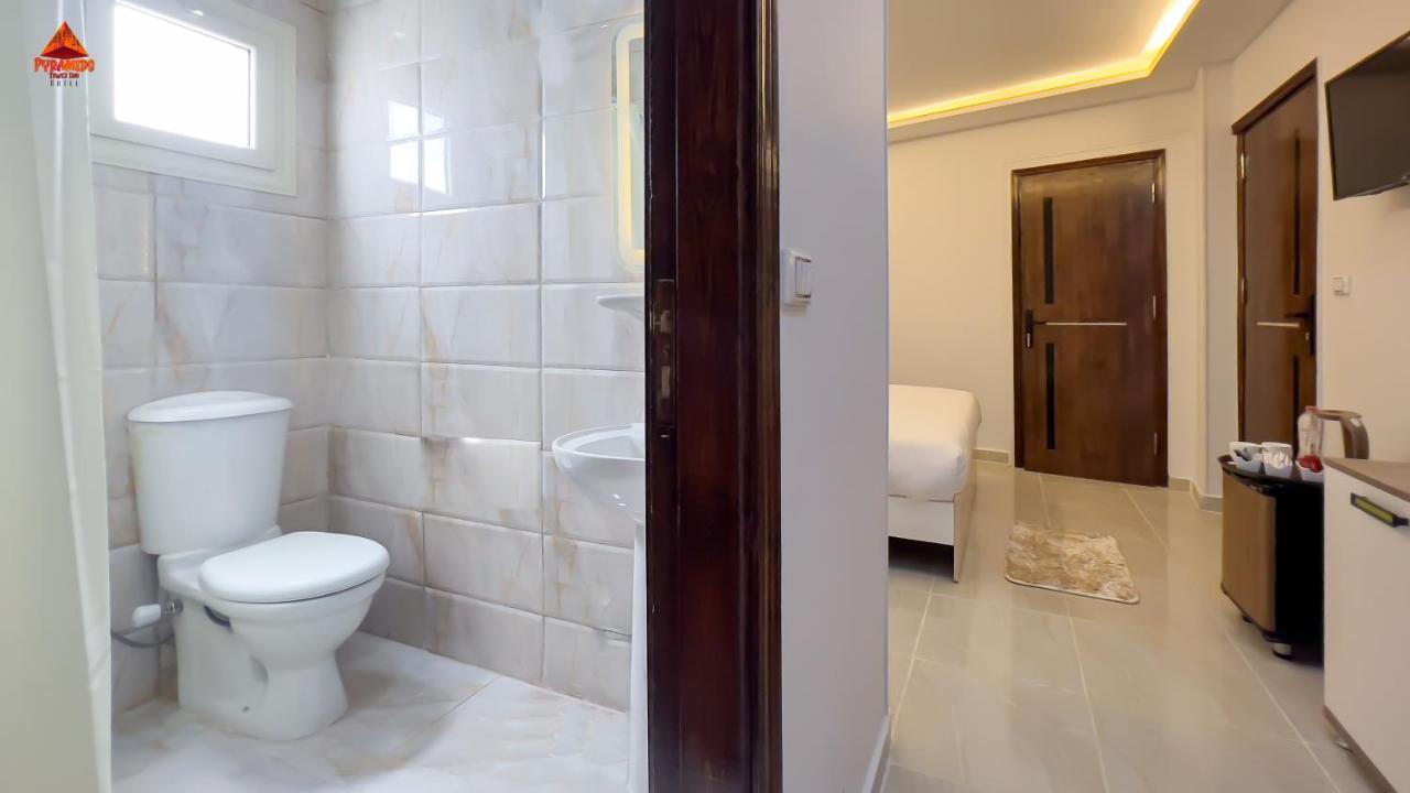 Nazlat as Sammān Pyramids Tower View Inn מראה חיצוני תמונה